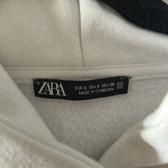 Zara Hoodie - Picture 3 of 3